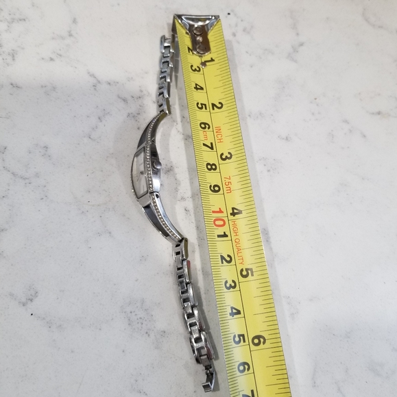 ⌚GUESS BRACELET WATCH - Picture 8 of 8